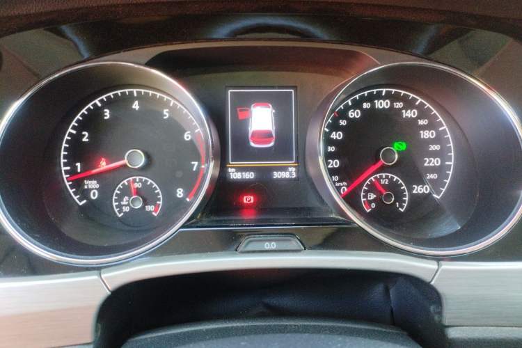 Used Volkswagen Touran 2016 Volkswagen Touran L 330TSI DSG Luxury Edition Instrument Cluster