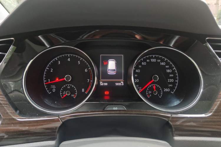 Used Volkswagen Touran 2016 Volkswagen Touran L 330TSI DSG Luxury Edition Instrument Cluster