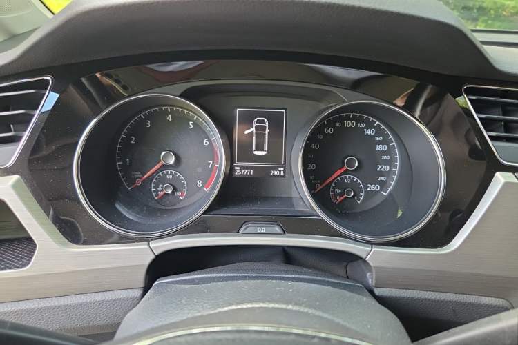 Used Volkswagen Touran 2016 Volkswagen Touran L 280TSI DSG Comfort Edition Instrument Cluster