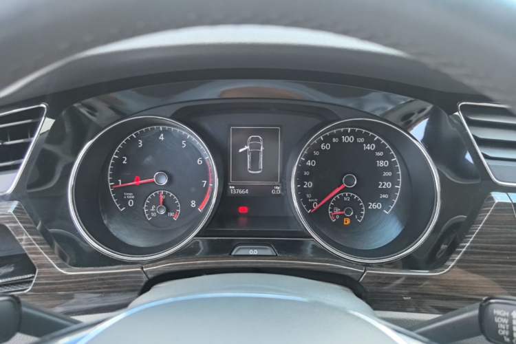 Used Volkswagen Touran 2016 Volkswagen Touran L 280TSI DSG Comfort Edition Instrument Cluster