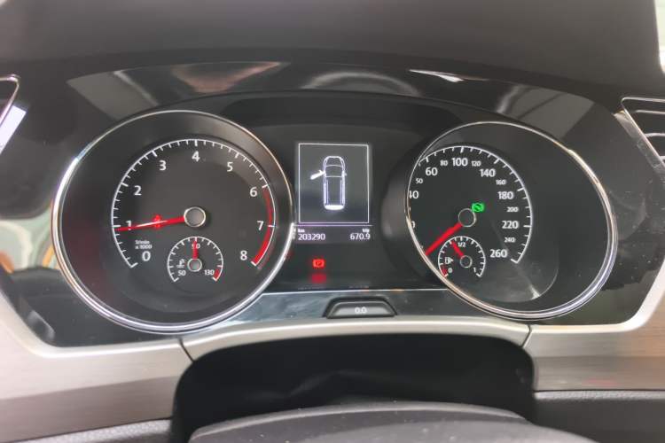 Used Volkswagen Touran 2016 Volkswagen Touran L 280TSI DSG Comfort Edition Instrument Cluster