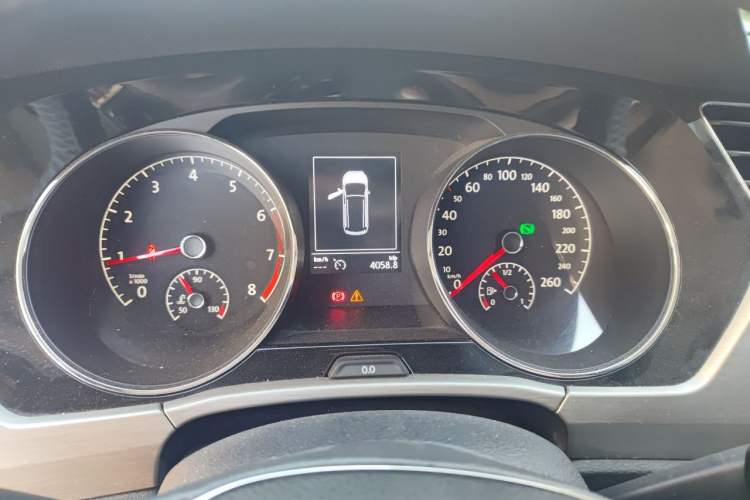 Used Volkswagen Touran 2016 Volkswagen Touran L 280TSI DSG Comfort Edition Instrument Cluster