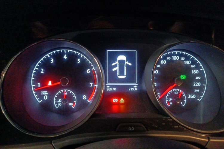 Used Volkswagen Touran 2016 Volkswagen Touran L 280TSI DSG Comfort Edition Instrument Cluster