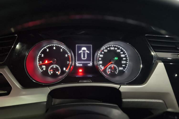 Used Volkswagen Touran 2016 Volkswagen Touran L 280TSI DSG Comfort Edition Instrument Cluster