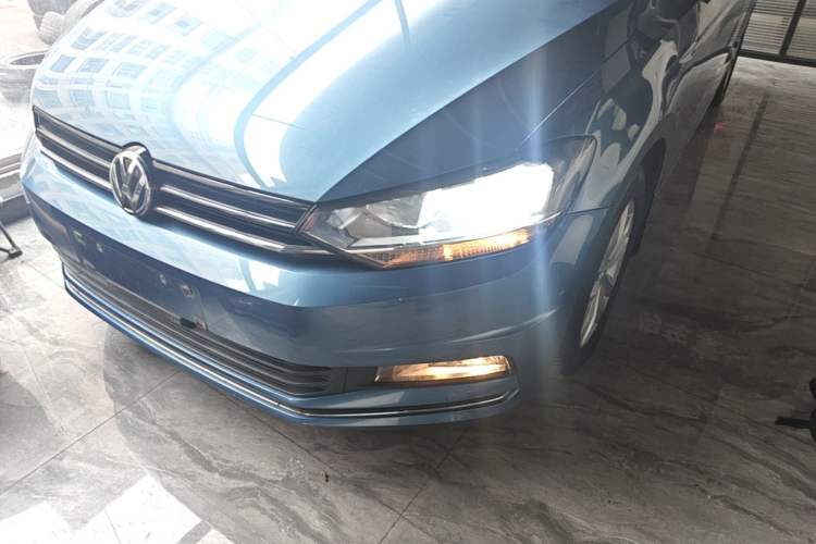 Used Volkswagen Touran 2016 Volkswagen Touran L 280TSI DSG Comfort Edition Left Front Headlight