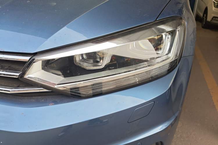 Used Volkswagen Touran 2016 Volkswagen Touran L 280TSI DSG Comfort Edition Left Front Headlight