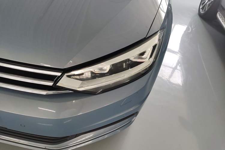 Used Volkswagen Touran 2016 Volkswagen Touran L 330TSI DSG Luxury Edition Left Front Headlight