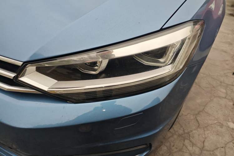 Used Volkswagen Touran 2016 Volkswagen Touran L 280TSI DSG Luxury Edition Left Front Headlight