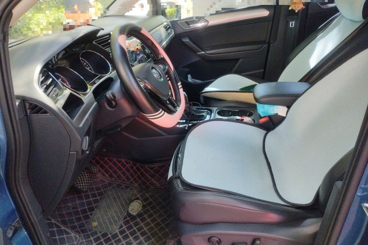 Used Volkswagen Touran 2016 Volkswagen Touran L 330TSI DSG Luxury Edition Left Front Seat