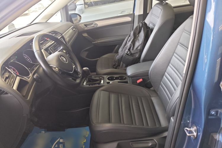Used Volkswagen Touran 2016 Volkswagen Touran L 280TSI DSG Comfort Edition Left Front Seat