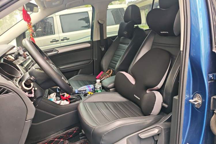 Used Volkswagen Touran 2016 Volkswagen Touran L 280TSI DSG Comfort Edition Left Front Seat
