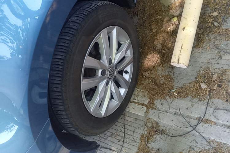 Used Volkswagen Touran 2016 Volkswagen Touran L 280TSI DSG Comfort Edition Left Front Wheel Hub
