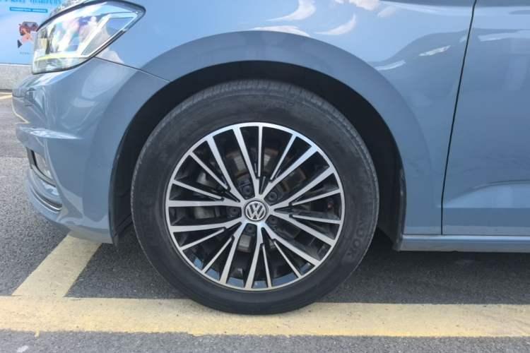 Used Volkswagen Touran 2016 Volkswagen Touran L 280TSI DSG Comfort Edition Left Front Wheel Hub