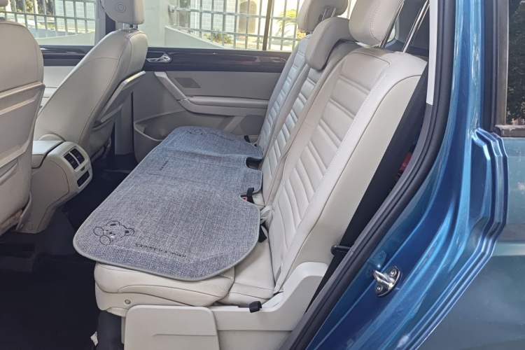 Used Volkswagen Touran 2016 Volkswagen Touran L 280TSI DSG Comfort Edition Left Rear Seat