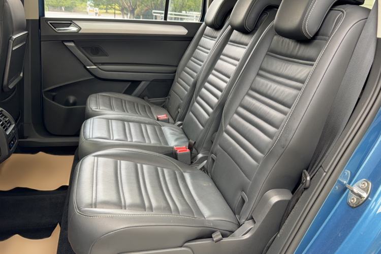 Used Volkswagen Touran 2016 Volkswagen Touran L 280TSI DSG Luxury Edition Left Rear Seat