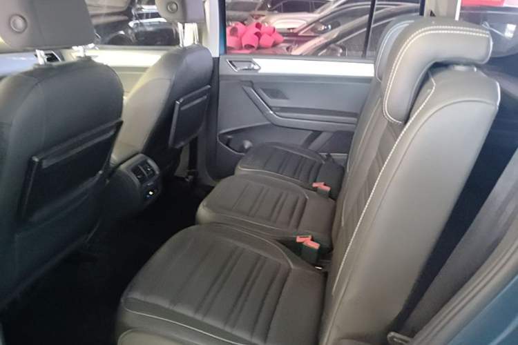 Used Volkswagen Touran 2016 Volkswagen Touran L 280TSI DSG Comfort Edition Left Rear Seat