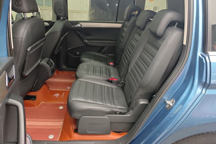 Used Volkswagen Touran 2016 Volkswagen Touran L 280TSI DSG Luxury Edition Left Rear Seat