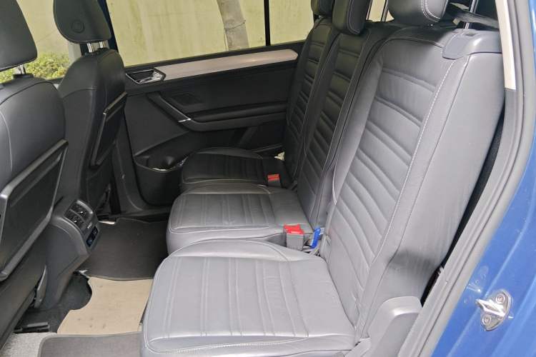 Used Volkswagen Touran 2016 Volkswagen Touran L 280TSI DSG Comfort Edition Left Rear Seat