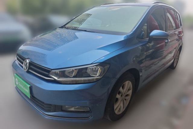 Ojetý Volkswagen Touran 2016 Volkswagen Touran L 280TSI DSG Comfort Edition