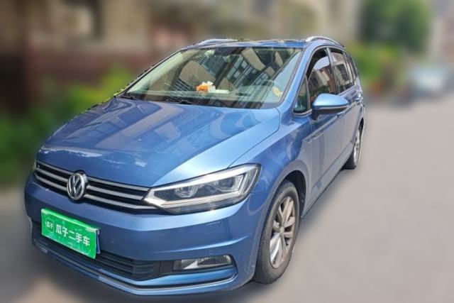 Ojetý Volkswagen Touran 2016 Volkswagen Touran L 280TSI DSG Comfort Edition