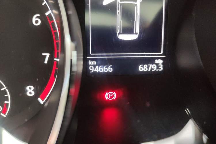 Used Volkswagen Touran 2016 Volkswagen Touran L 280TSI DSG Comfort Edition Odometer Close Up