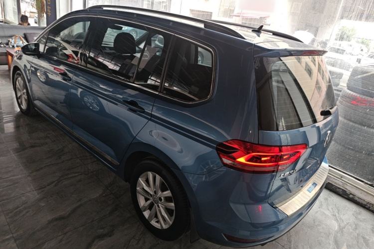 Used Volkswagen Touran 2016 Volkswagen Touran L 280TSI DSG Comfort Edition Rear