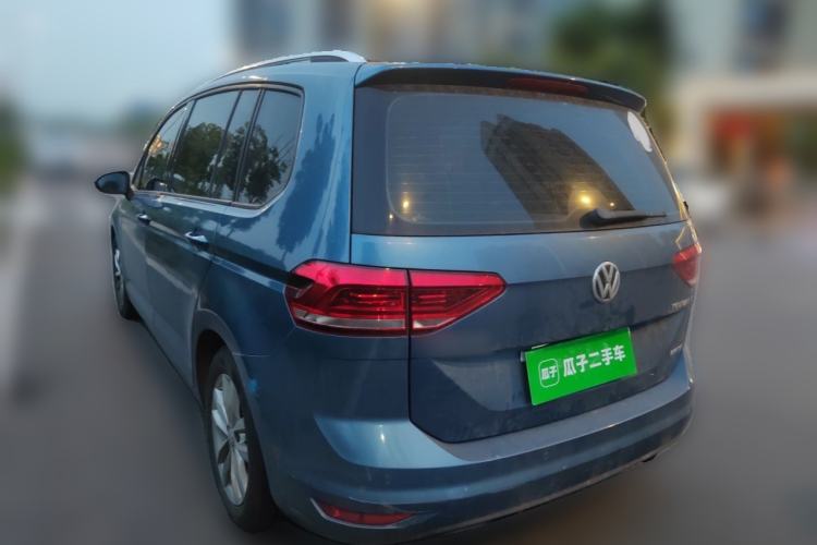 Used Volkswagen Touran 2016 Volkswagen Touran L 280TSI DSG Comfort Edition Rear Left 45 Deg