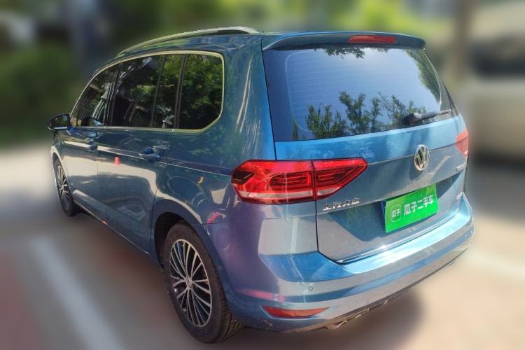 Used Volkswagen Touran 2016 Volkswagen Touran L 330TSI DSG Luxury Edition Rear Left 45 Deg