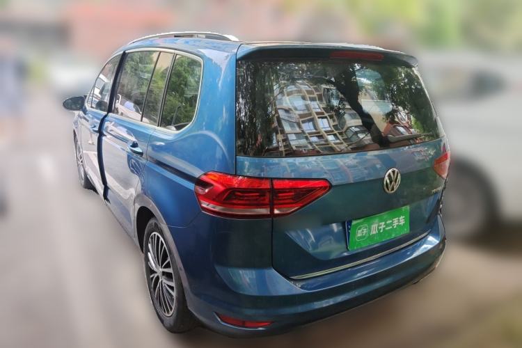 Used Volkswagen Touran 2016 Volkswagen Touran L 330TSI DSG Luxury Edition Rear Left 45 Deg