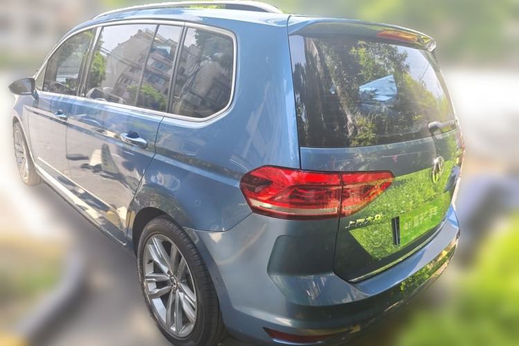 Used Volkswagen Touran 2016 Volkswagen Touran L 280TSI DSG Luxury Edition Rear Left 45 Deg