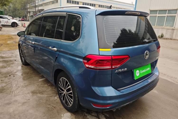 Used Volkswagen Touran 2016 Volkswagen Touran L 280TSI DSG Luxury Edition Rear Left 45 Deg