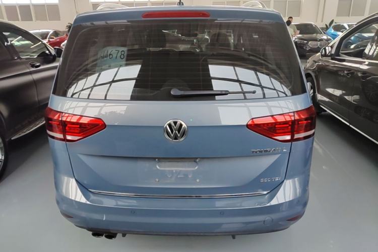 Used Volkswagen Touran 2016 Volkswagen Touran L 330TSI DSG Luxury Edition Rear