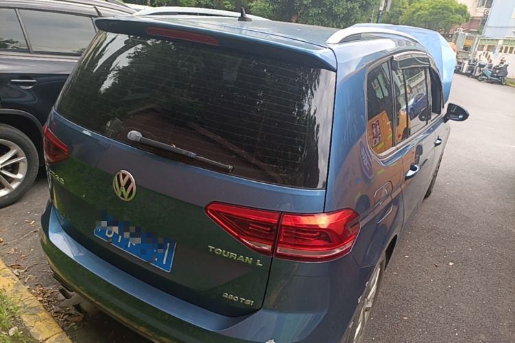 Used Volkswagen Touran 2016 Volkswagen Touran L 280TSI DSG Comfort Edition Rear Right 45 Deg