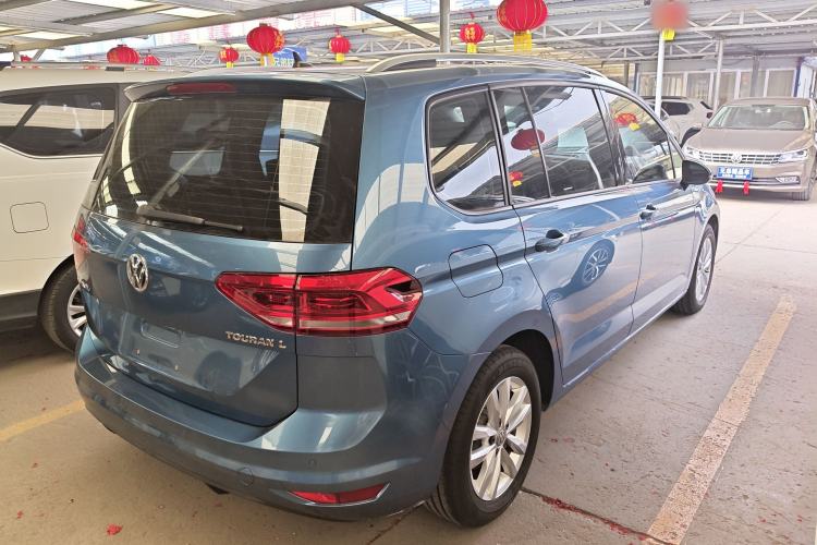 Used Volkswagen Touran 2016 Volkswagen Touran L 280TSI DSG Comfort Edition Rear Right 45 Deg