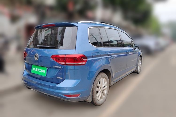 Used Volkswagen Touran 2016 Volkswagen Touran L 280TSI DSG Comfort Edition Rear Right 45 Deg