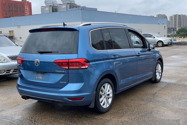 Used Volkswagen Touran 2016 Volkswagen Touran L 280TSI DSG Comfort Edition Rear Right 45 Deg