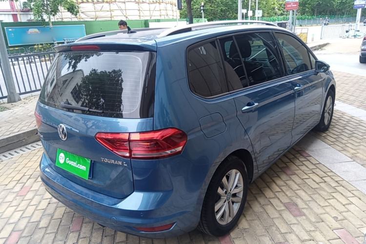Used Volkswagen Touran 2016 Volkswagen Touran L 280TSI DSG Comfort Edition Rear Right 45 Deg