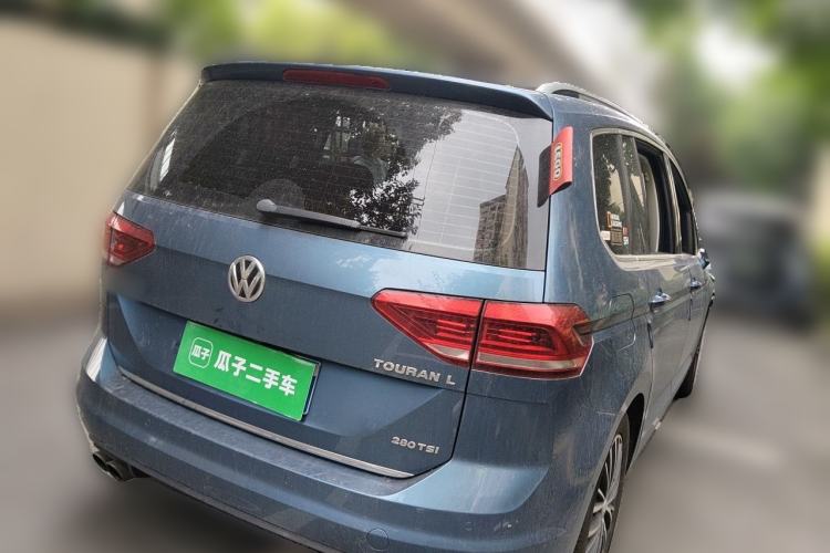 Used Volkswagen Touran 2016 Volkswagen Touran L 280TSI DSG Luxury Edition Rear Right 45 Deg