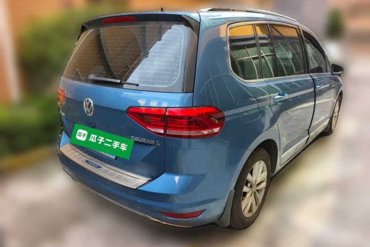 Used Volkswagen Touran 2016 Volkswagen Touran L 280TSI DSG Comfort Edition Rear Right 45 Deg