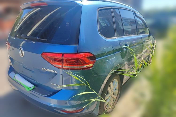 Used Volkswagen Touran 2016 Volkswagen Touran L 280TSI DSG Comfort Edition Rear Right 45 Deg