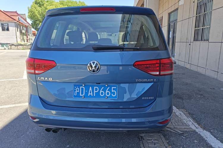 Used Volkswagen Touran 2016 Volkswagen Touran L 280TSI DSG Comfort Edition Rear