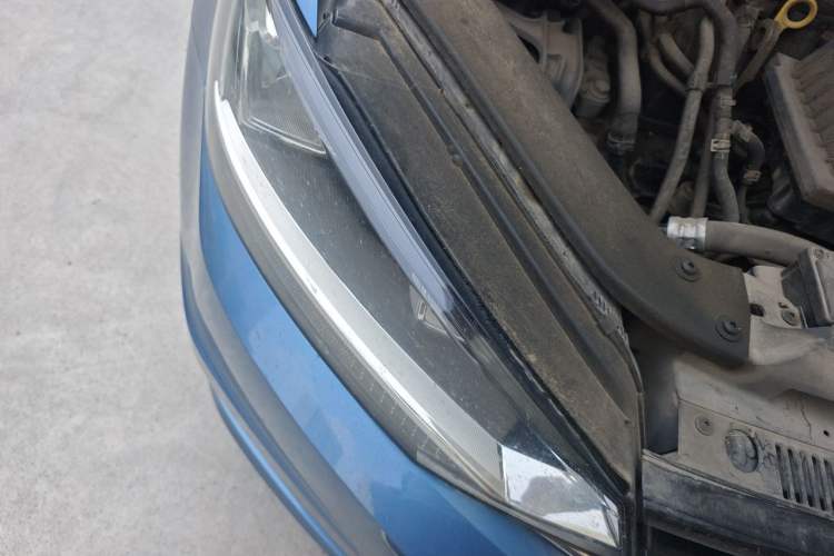 Used Volkswagen Touran 2016 Volkswagen Touran L 280TSI DSG Comfort Edition Right Front Headlight