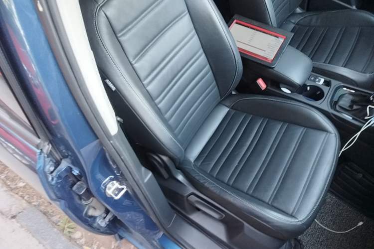 Used Volkswagen Touran 2016 Volkswagen Touran L 280TSI DSG Comfort Edition Right Front Seat