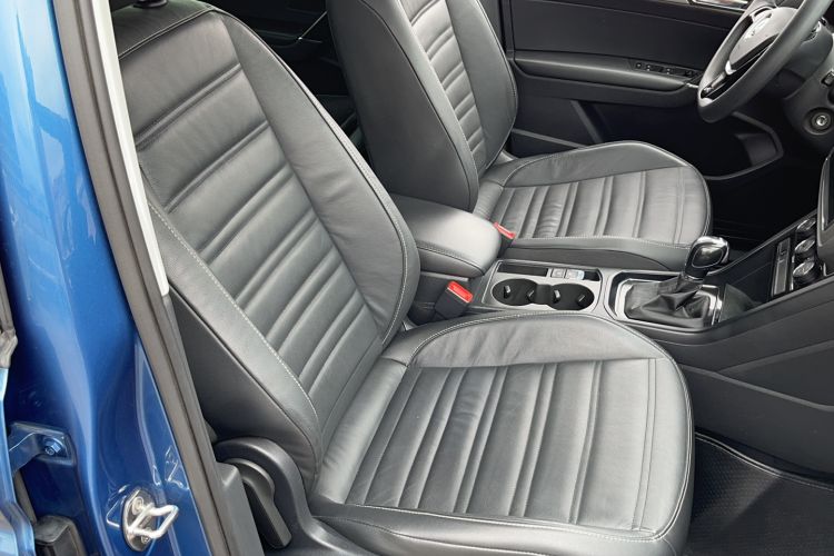 Used Volkswagen Touran 2016 Volkswagen Touran L 280TSI DSG Comfort Edition Right Front Seat