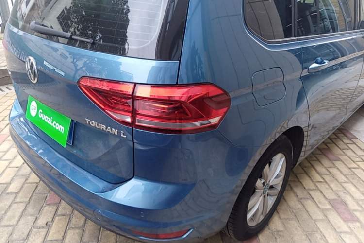Used Volkswagen Touran 2016 Volkswagen Touran L 280TSI DSG Comfort Edition Right Rear Taillight