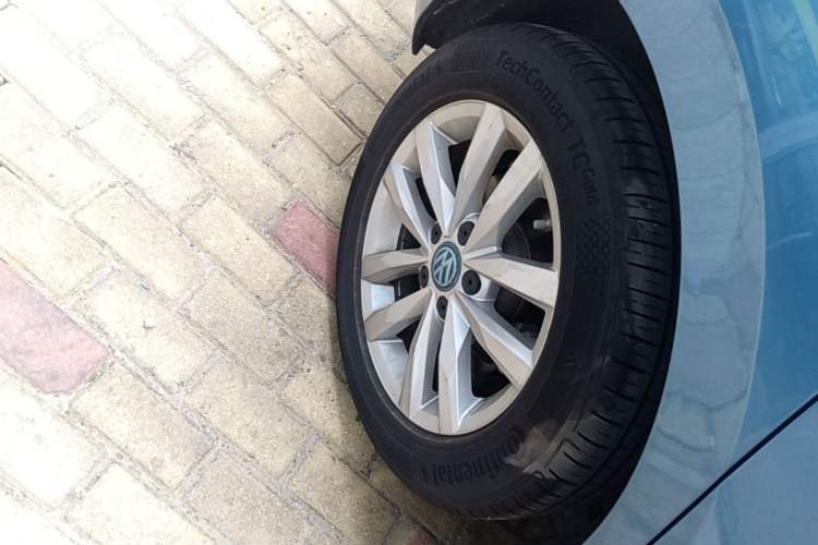Used Volkswagen Touran 2016 Volkswagen Touran L 280TSI DSG Comfort Edition Right Rear Wheel Hub