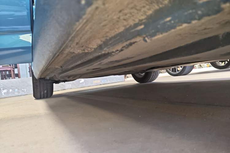 Used Volkswagen Touran 2016 Volkswagen Touran L 280TSI DSG Comfort Edition Right Side Sill