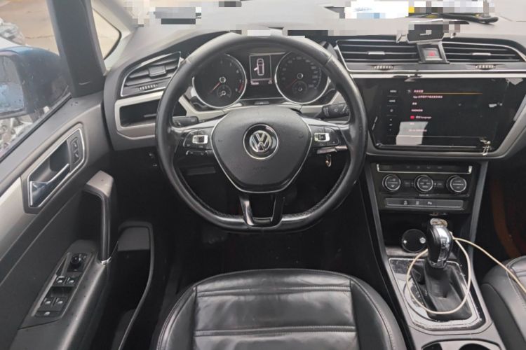 Used Volkswagen Touran 2016 Volkswagen Touran L 280TSI DSG Comfort Edition Steering Wheel