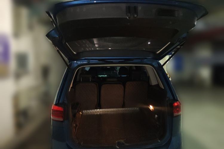 Used Volkswagen Touran 2016 Volkswagen Touran L 280TSI DSG Comfort Edition Trunk