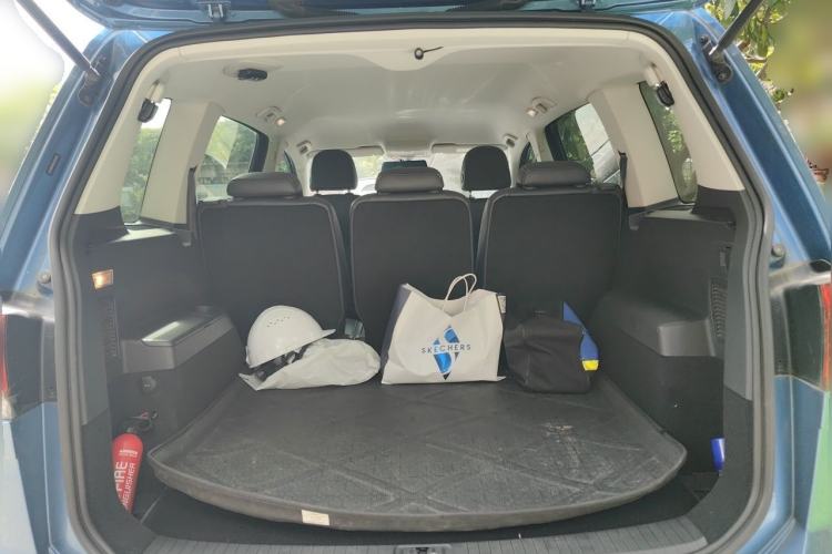 Used Volkswagen Touran 2016 Volkswagen Touran L 280TSI DSG Comfort Edition Trunk